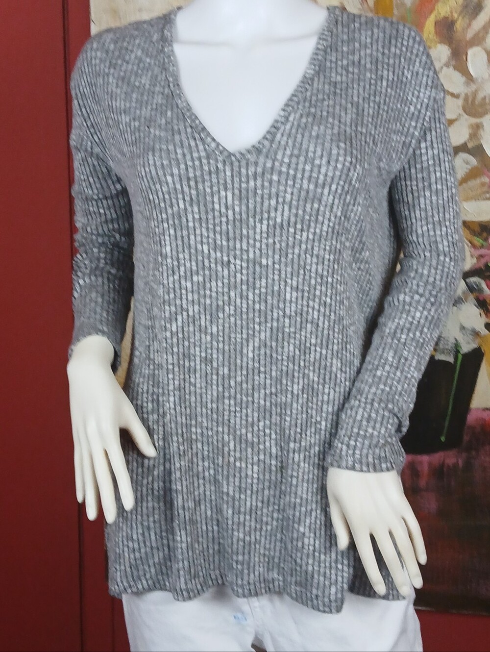 Women's Gray Ribbed V-Neck Tunic Sweater